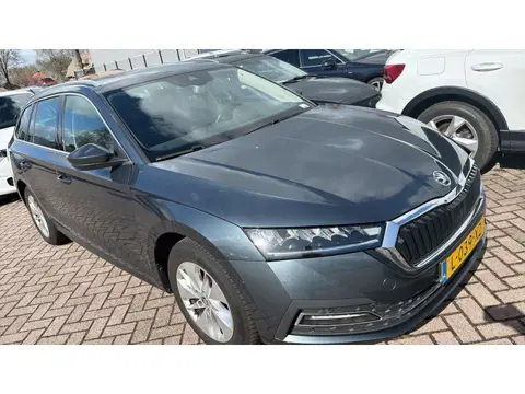 Skoda Octavia Combi 1.0 TSI Business Edition Airco | CarPlay | Elek. Pakket | Donkerglas| Inruil mog