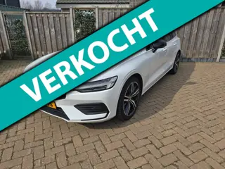 Volvo V60 2.0 B3 Momentum Advantage Leer,Trekhaak,Camera.