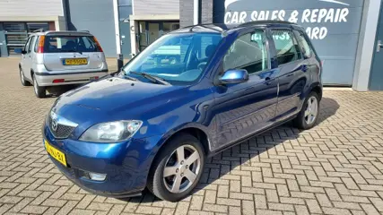 MAZDA 2 1.4i 16V  AUTOMAAT met nieuwe APK