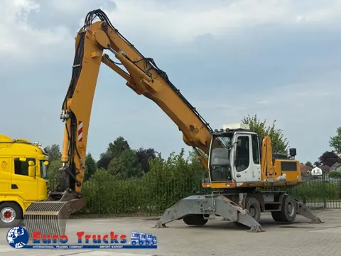 Liebherr A924 C (bj 2010)