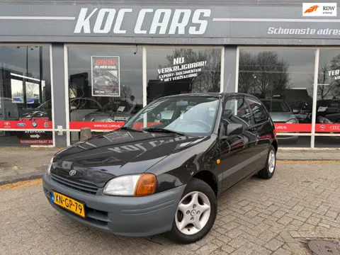 Toyota Starlet 1.3-16V XLi MET NIEUWE APK