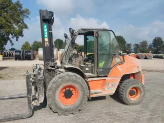 TE HUUR Ausa C501 / Manitou M50 ruwterrein heftruck 5 T