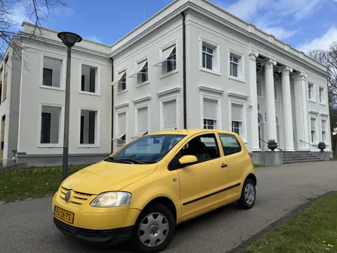 Volkswagen Fox 1.2 YELLOW ! STUURBEKR 1:20, RIJKLAAR