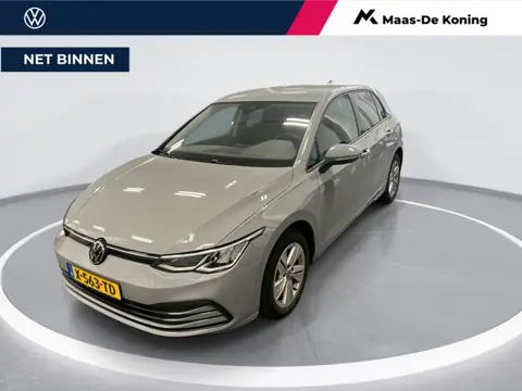 Volkswagen Golf 1.0 eTSI 110pk DSG Life · Camera · Apple/Android Car Play · Navigatie · P-Sensoren ·