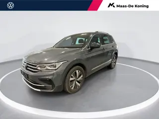 Volkswagen Tiguan 1.4 TSI eHybrid 245pk DSG Life Business · Camera · Matrix LED · Inklap. Trekhaak ·