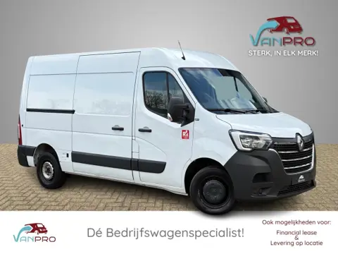 RENAULT MASTER Red 2.3 dCi 150PK L2H2 35T / Cruise / LED / Camera / Trekhaak / Airco / PDC / Navi / Bluetooth / Draadloze telefoonlader