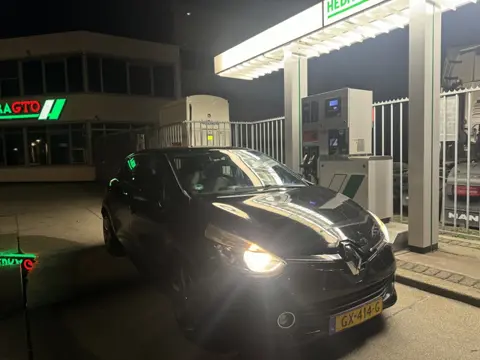 Renault Clio 1.5 dCi Expression Sensor Navi Lage Km 2015