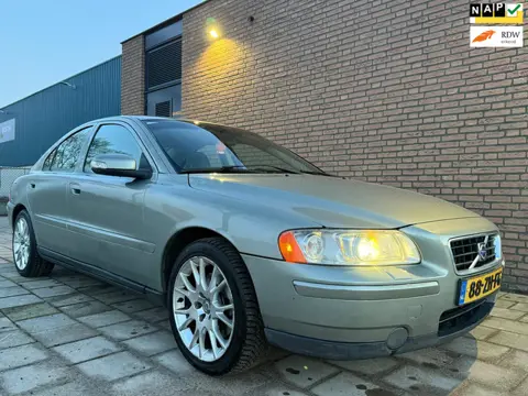 Volvo S60 2.0T Drivers Edition