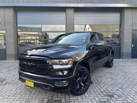 Dodge Ram 1500 5.7 V8 4x4 Crew Cab Laramie Panoramadak , Luchtvering