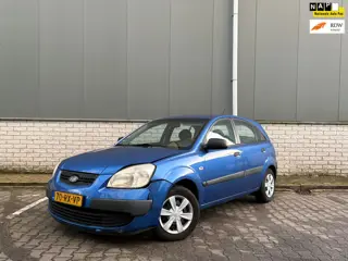 Kia Rio 1.4 L LEES TEKST-Lage KM stand 5-drs