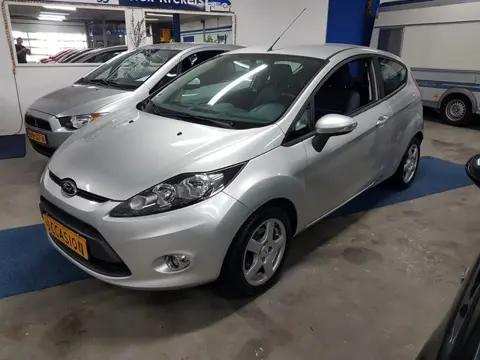2x Ford Fiesta 1.25i 3 DEURS AIRCO LM Velgen VANAF 2495,-