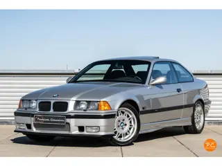 BMW 3-serie Coupé M3 E36 3.0 | 62.000KM | Swiss delivered | First Paint | Sunroof