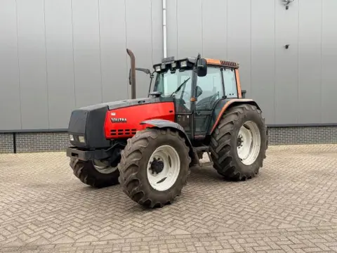 Valtra 8150 (bj 1999)