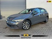 Volkswagen Golf 1.4 eHybrid Style * Camera * Side Assist * Massage * CarPlay *