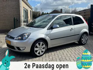 Ford Fiesta 1.3 Futura | 3drs | airco |trekhaak| facelift | lange apk | top onderhouden