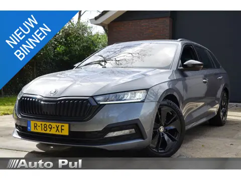 Skoda Octavia Combi 1.0 e-TSI Sport Business Navi/Pdc/Ecc/Trekhaak, wegklapbaar/Cruise control adapt