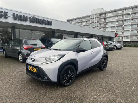 Toyota Aygo X 1.0 VVT-i S-CVT JBL AUTOMAAT! Applecarplay/Android Auto Stoelverwarming Lmv Pdc Acamer