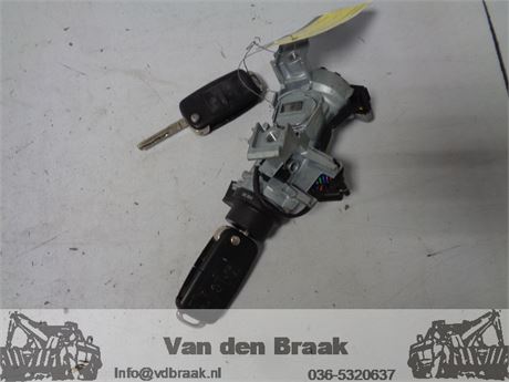 Volkswagen Golf 2003-2008 Kontaktslot