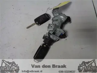 Volkswagen Golf 2003-2008 Kontaktslot