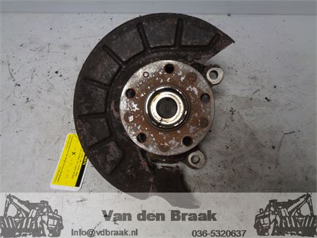 Volkwagen Golf 1.6 FSi 2003-2008 Fusee rechts voor