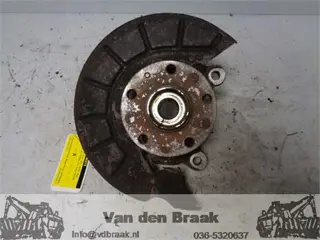 Volkwagen Golf 1.6 FSi 2003-2008 Fusee rechts voor