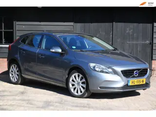 Volvo V40 2.0 T2 Kinetic Camera/Parkeersensor v,a/Navigatie/Trekhaak