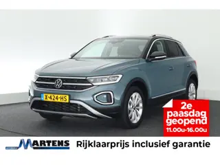 Volkswagen T-Roc 1.5 TSI 150pk DSG Style Trekhaak Camera Stoelverwarming Virtual Cockpit Navigatie