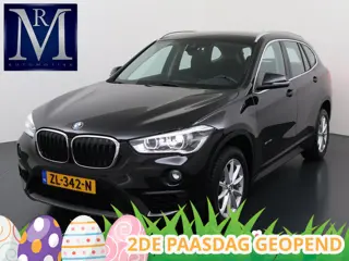 BMW X1 sDrive18i Executive VAN € 21.900,- VOOR € 19.440,- UW LENTEVOORDEEL: € 2.460,-! | LED| ELEKTR
