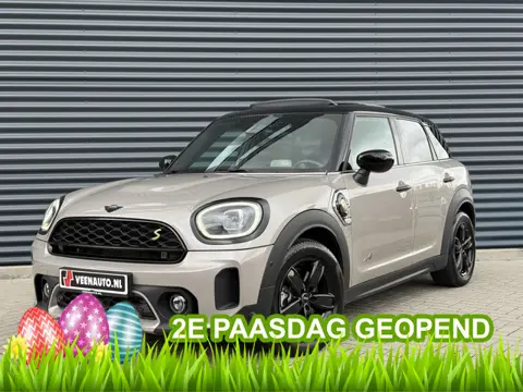 MINI Countryman 2.0 Cooper SE ALL4 Leder/Apple/Camera 2e Paasdag geopend van 12:00 tot 16:00 uur