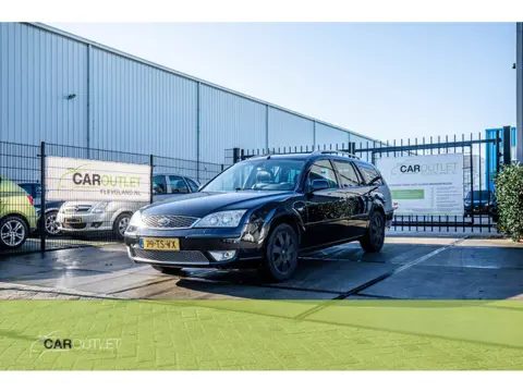 Ford Mondeo Wagon 1.8-16V Platinum Complete Mondeo met vele Opties Trekhaak, Climate control Zwarte 