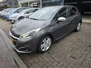 Peugeot 208 1.2 PureTech Signature | 2E EIGENAAR | 12MND GARANTIE | NW DIST RIEM | NAVI |