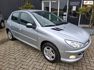 Peugeot 206 1.4 Génération **airco 5-deurs**