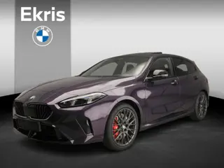 BMW 1 Serie 5-deurs 120 M-Sportpakket / Panoramadak / Trekhaak / Driving assist plus / Getint glas /