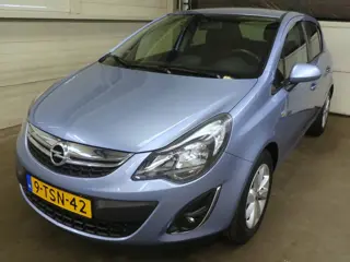 Opel Corsa 1.2-16V Design Edition - Cruise Control - Stoel verwarming