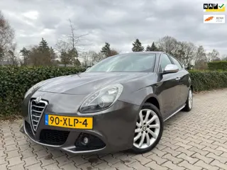 Alfa Romeo Giulietta 1.4 T Distinctive Automaat , 5-DRS. , Clima / Cruise / Leder / Navi / Isofix / 