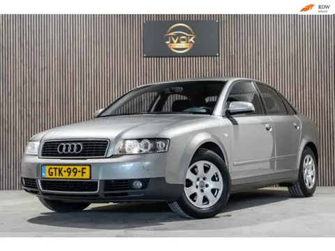 Audi A4 Limousine 2.0 MT, Automaat, Airco, Bluetooth, APK, Goed onderhouden