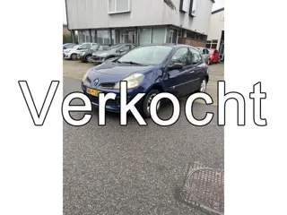 Renault Clio 1.6-16V Dynamique Comfort Airco,Keurig nette en goed onderhouden Clio. Apk 09-03-2027