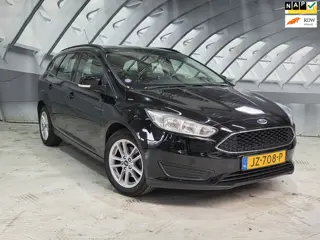 Ford Focus Wagon 1.0 Trekhaak, dealer onderhouden