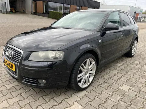 Audi A3 Sportback 1.6 Amb - Automaat - EXPORT