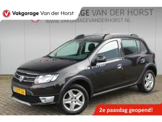 Dacia Sandero 0.9-90pk TCe Stepway Lauréate. Keurige goed onderhouden Dacia. Afkomstig van 1e eig. !