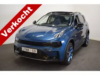 Lynk & Co 01 1.5 261pk AUT7 PHEV 72km Elec. Pano/ Adapt./ 360 Camera/ Dig. Dashboard/ Stoelverw.
