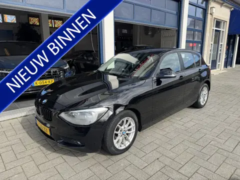 BMW 1-serie 114i Business+ CARPLAY/PDC/NW APK (bj 2013)