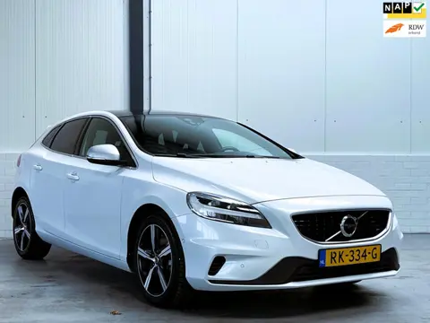 Volvo V40 2.0 T4 Business Sport R-Design|Trekhaak|Leder|Dealer O.H.