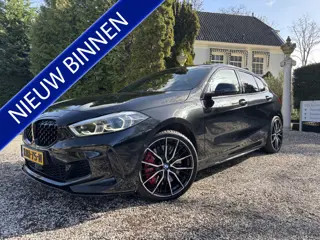 BMW 1-serie M135i xDrive High Executive / Pano / HK Audio / HUD / Camera
