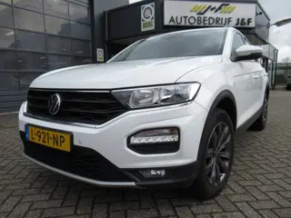 Volkswagen T-Roc 1.5 TSI Style / AUTOMAAT / NAV / Carplay / Clima / ACC