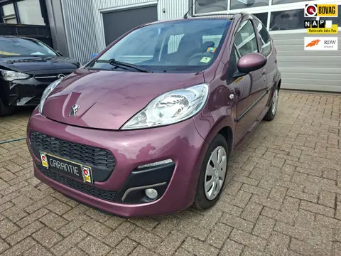Peugeot 107 1.0 Active 5 Deurs Airco Isofix CV op afstand.