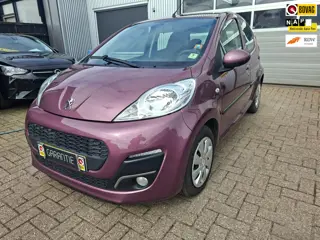 Peugeot 107 1.0 Active 5 Deurs Airco Isofix CV op afstand.