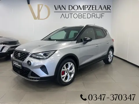 SEAT Arona 2X 1.5 TSI 150PK / DSG AUTOMAAT/ FR / WIT met zwart dak.