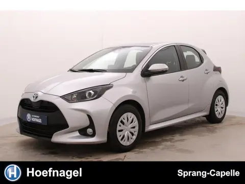 Toyota Yaris 1.5 Hybrid Comfort | Camera | Adaptive Cruise | CarPlay | Stoelverwarming