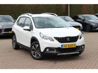 Peugeot 2008 1.2 PureTech Allure 110pk / Nieuwe distr.riem!! / Trekhaak / Navigatie / Half leder / 1